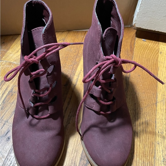 Nautica Wedges Burgundy size 7 - Picture 4 of 16